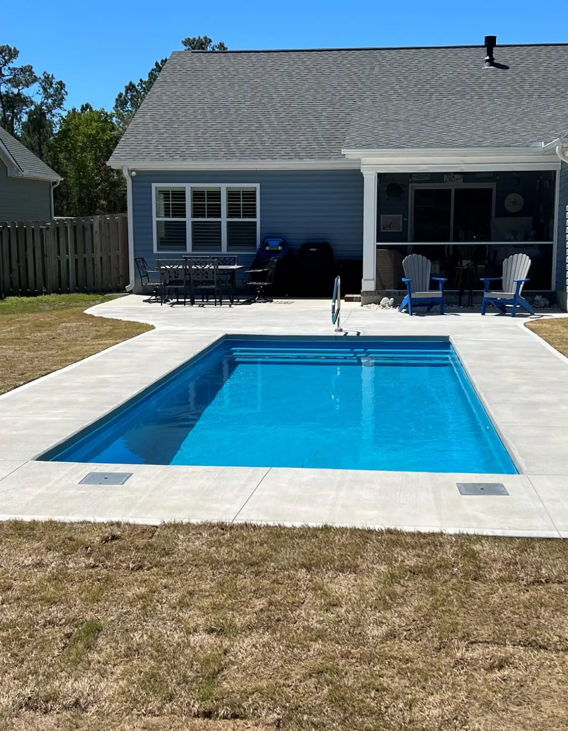 Colombian fiberglass pool by Rainforest Pools