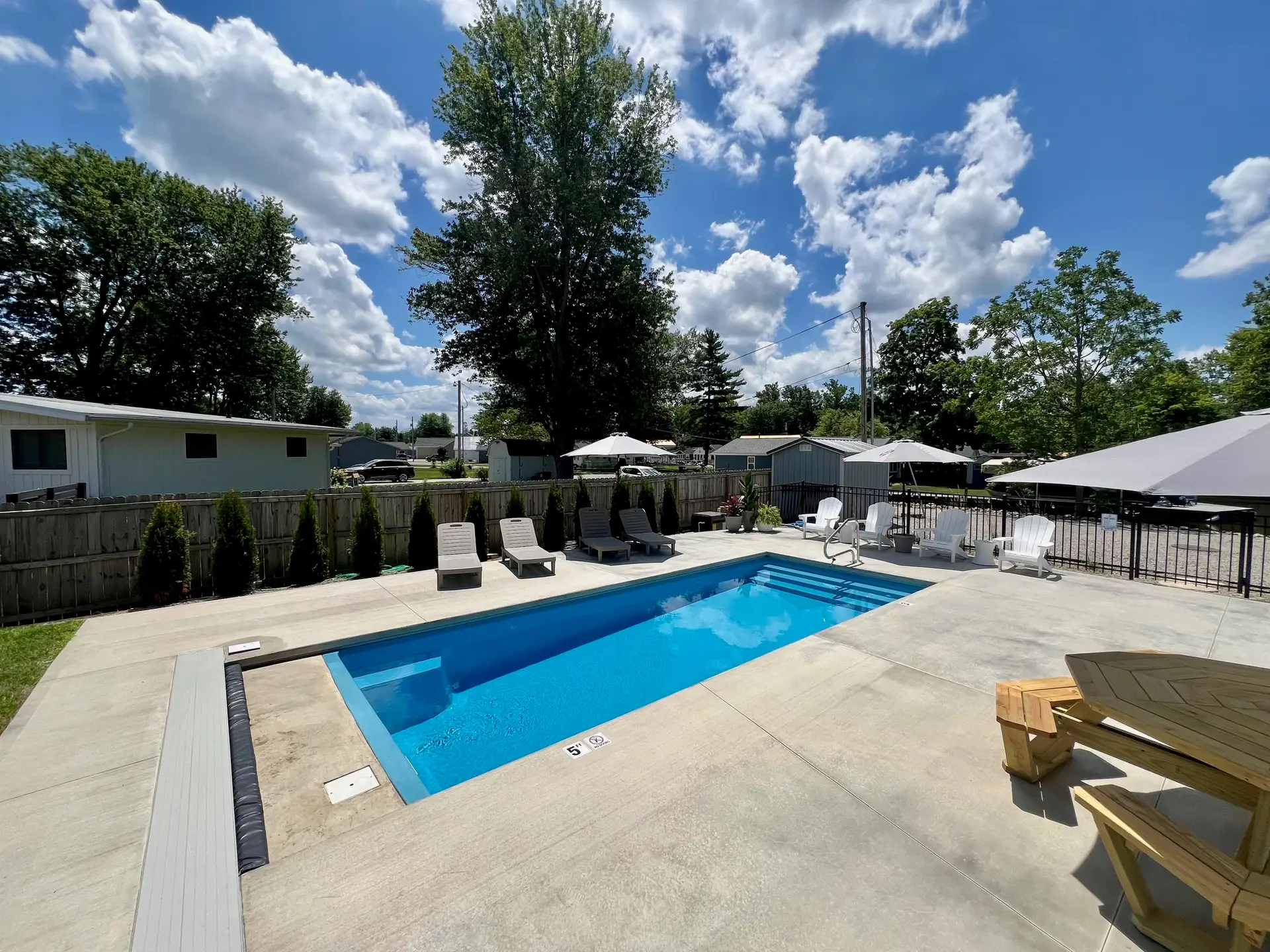 Colombian fiberglass pool by Rainforest Pools