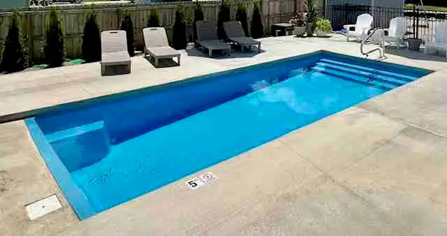 Colombian model fiberglass pool by Rainforest Pools