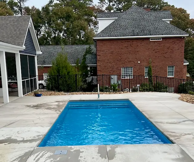 Colombian fiberglass pool by Rainforest Pools