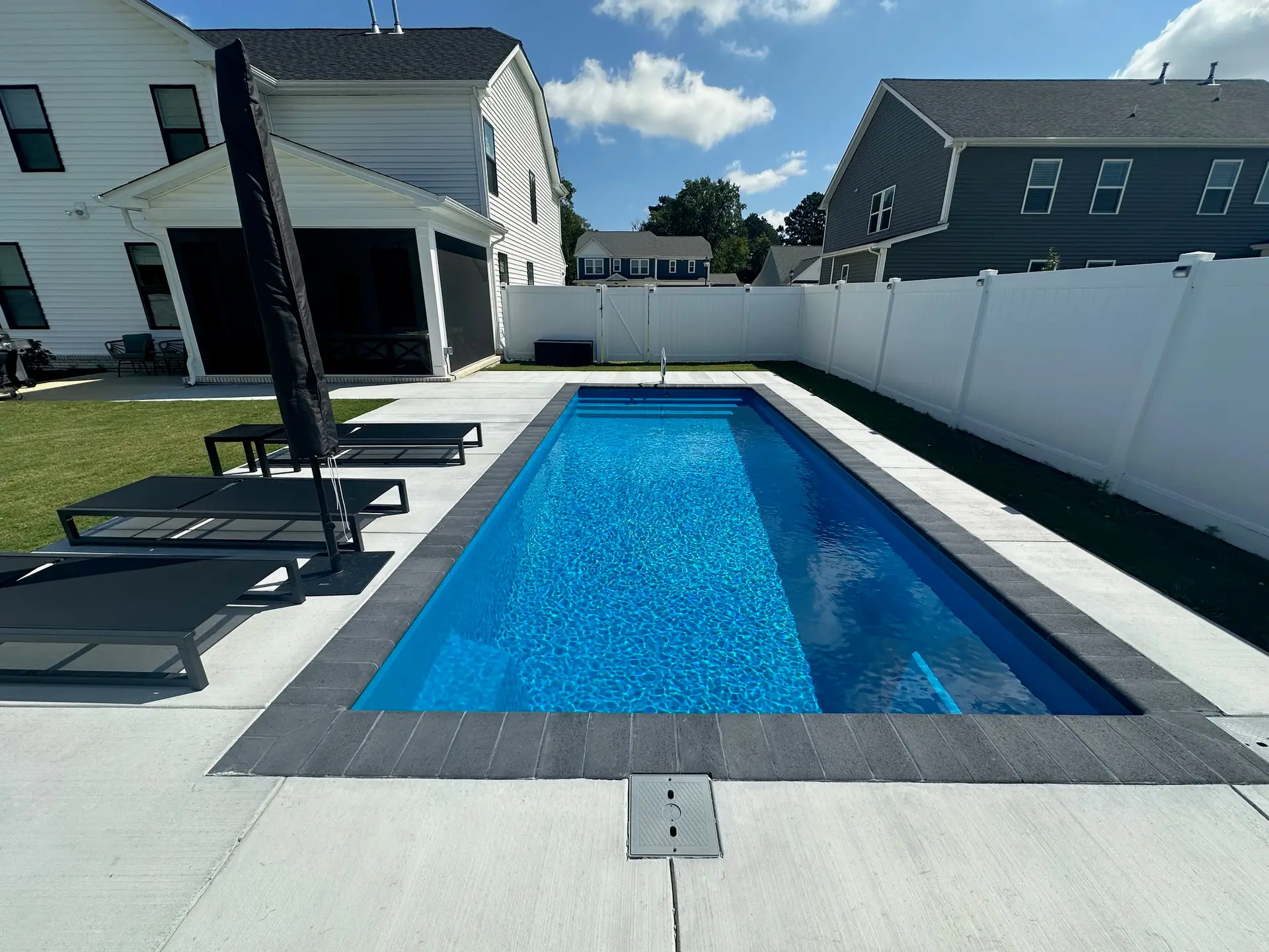 Colombian fiberglass pool by Rainforest Pools