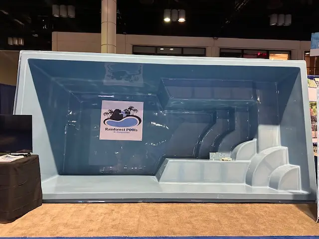 Neblina Grande fiberglass pool by Rainforest Pools n Composites