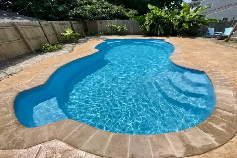 Roatan fiberglass pool by Rainforest Pools
